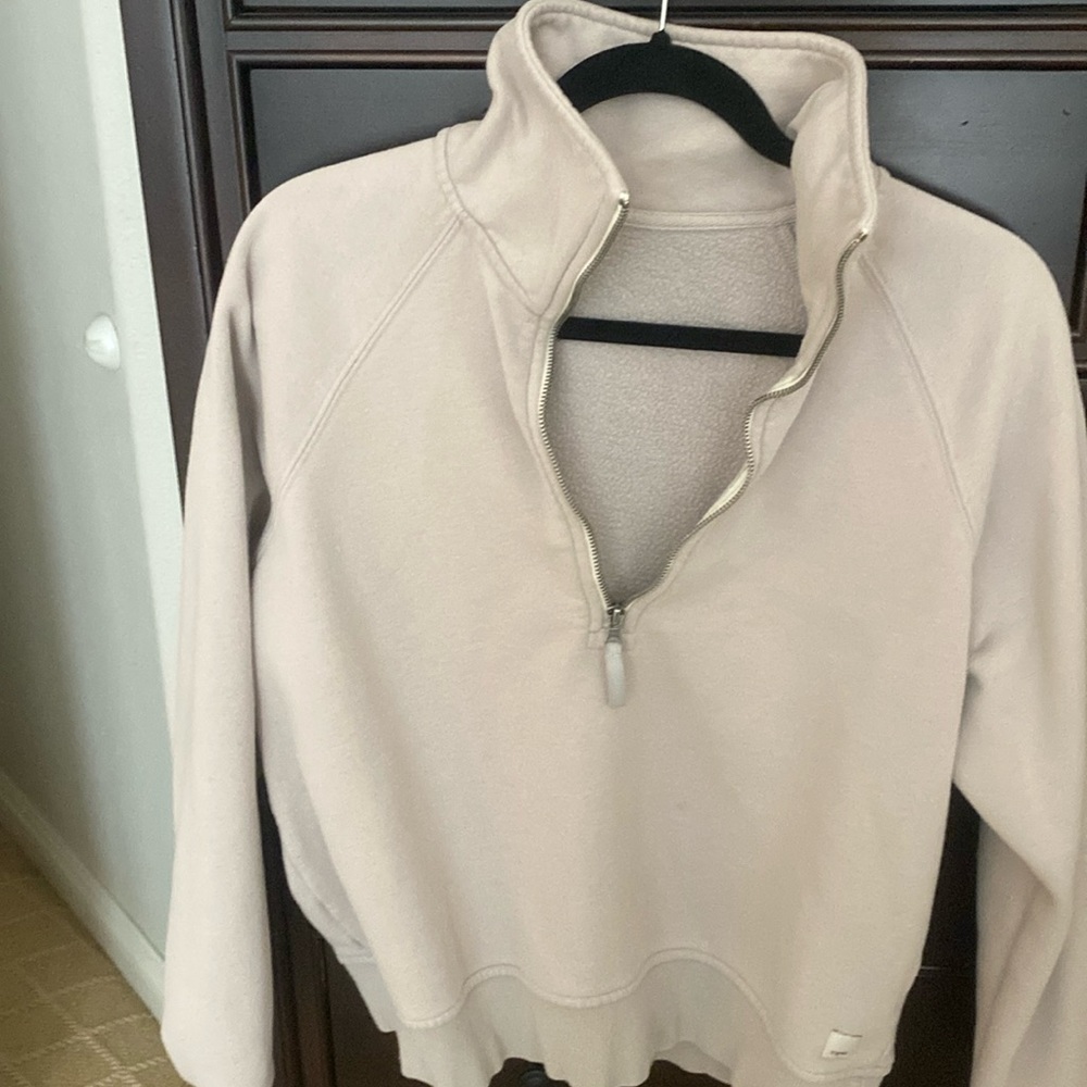 Vuori restore half-zip sweatshirt; great condition